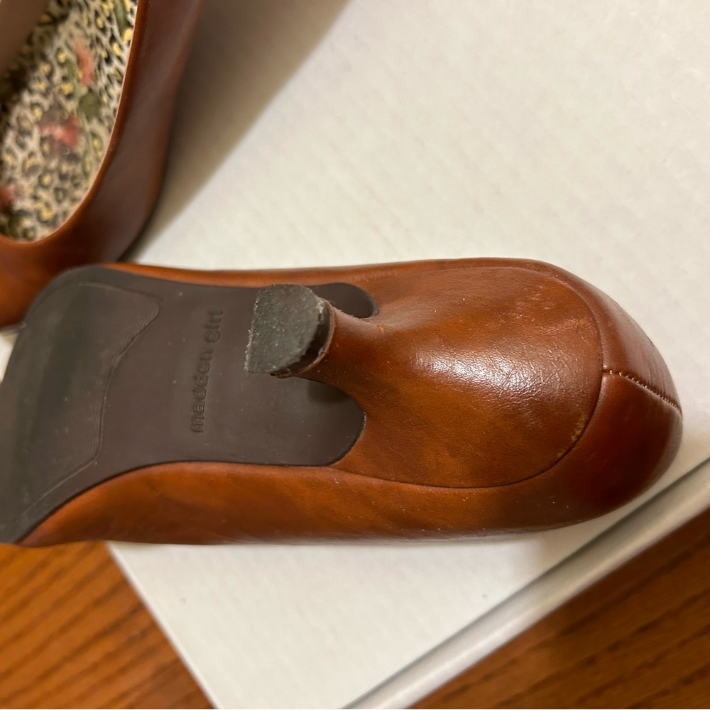 Madden Girl Women's Rust/Brown Pumps - Picture 10 of 10